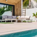 빌라 Foresta With Pool & Garden By Belonio